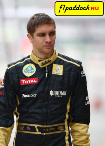 2011 год. Виталий Петров - пилот команды Lotus Renault