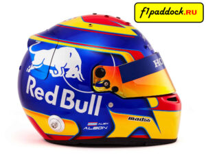 Шлем Александера Элбона для сезона 2019 года (команда Toro Rosso)