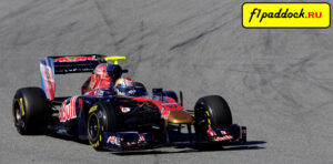 2011 год. Хайме Альгерсуари за рулём Toro Rosso STR6 Ferrari