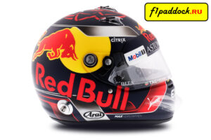 Шлем Макса Ферстаппена для сезона 2018 года (команда Red Bull Racing)
