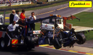 1986 год. Ligier JS27 Renault Жака Лаффита после его аварии на первом круге Гран-При Великобритании