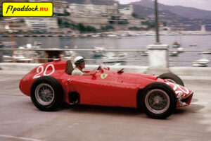 1956 год. Эудженио Кастеллотти за рулём Lancia Ferrari D50 Хуана-Мануэля Фанхио (Гран-При Монако)