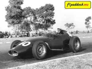 1960 год. Йо Боньер представляет команду Owen, пилотируя BRM P25 в Гран-При Аргентины