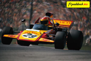 1972 год. Франсуа Миго представляет команду Darnvall Connew, пилотируя Connew PC1 Ford Cosworth в дни проведения Гран-При Австрии