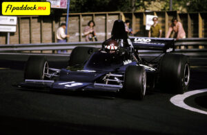 1973 год. Джеки Оливер за рулём Shadow DN1 Ford Cosworth в дни проведения Гран-При Испании