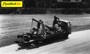 1970 год. Lotus 72C Ford Cosworth Йохена Риндта после смертельной аварии австрийца в квалификации Гран-При Италии