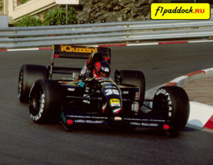 1992 год. Перри МакКарти за рулём Andrea Moda S921 Judd в дни проведения Гран-При Монако