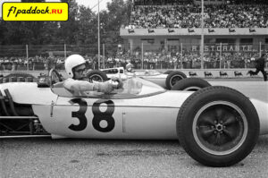 1962 год. Мастен Грегори (38) и Иннес Айрленд (40) готовятся к старту Гран-При Италии