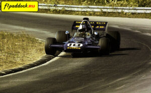 1971 год. Дебютант Марк Донохью представляет команду Penske-White, пилотируя McLaren M19A Ford Cosworth в Гран-При Канады