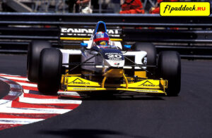 1997 год. Юкио Катаяма за рулём Minardi M197 Hart в Гран-При Монако